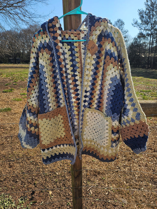 Hooded cardigan with pockets